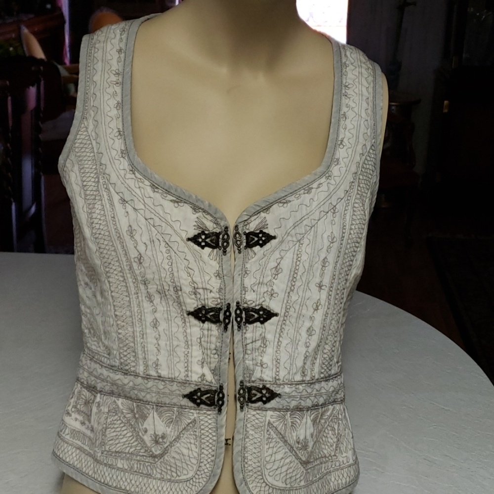 Elie Tahari Vest